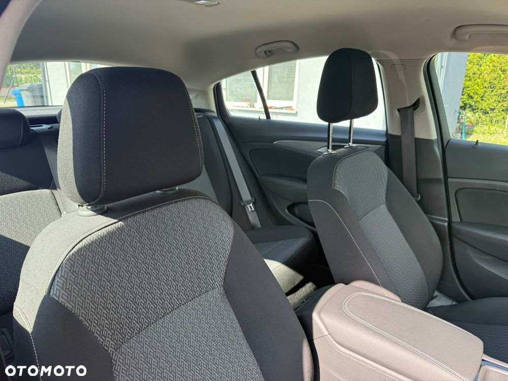 Opel Insignia 1.5 T Enjoy S&S - 17