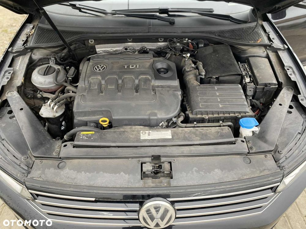 Volkswagen Passat Variant 1.6 TDI SCR DSG - 13