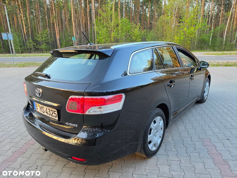 Toyota Avensis 1.8 Multidrive S Sol - 8