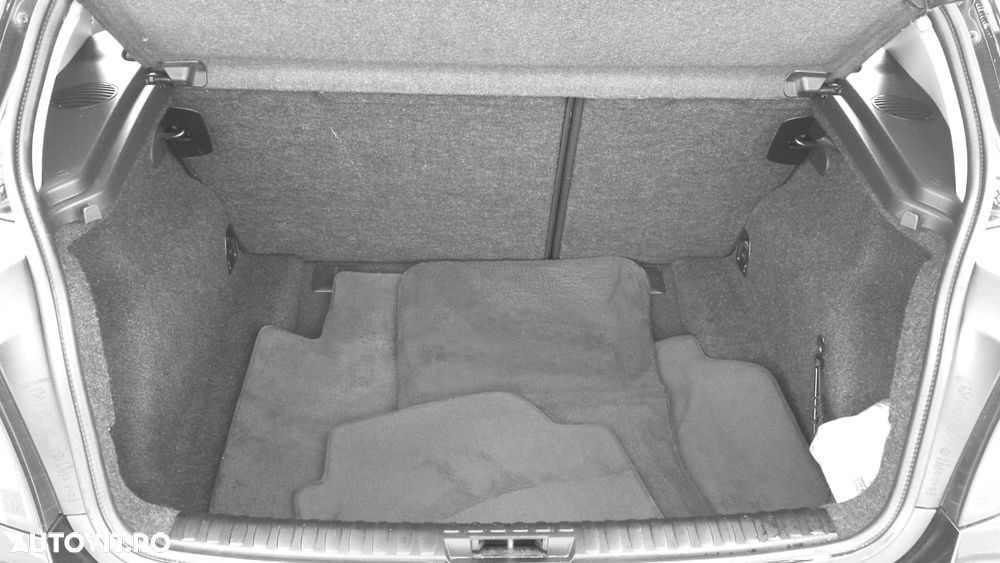 BMW Seria 1 116d DPF - 10