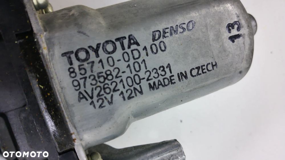 Toyota Yaris III Podnośnik Szyby 5D Przód - 11