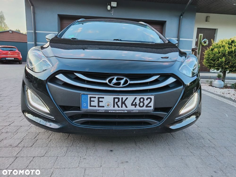 Hyundai i30 blue Kombi 1.6 GDi Style - 38