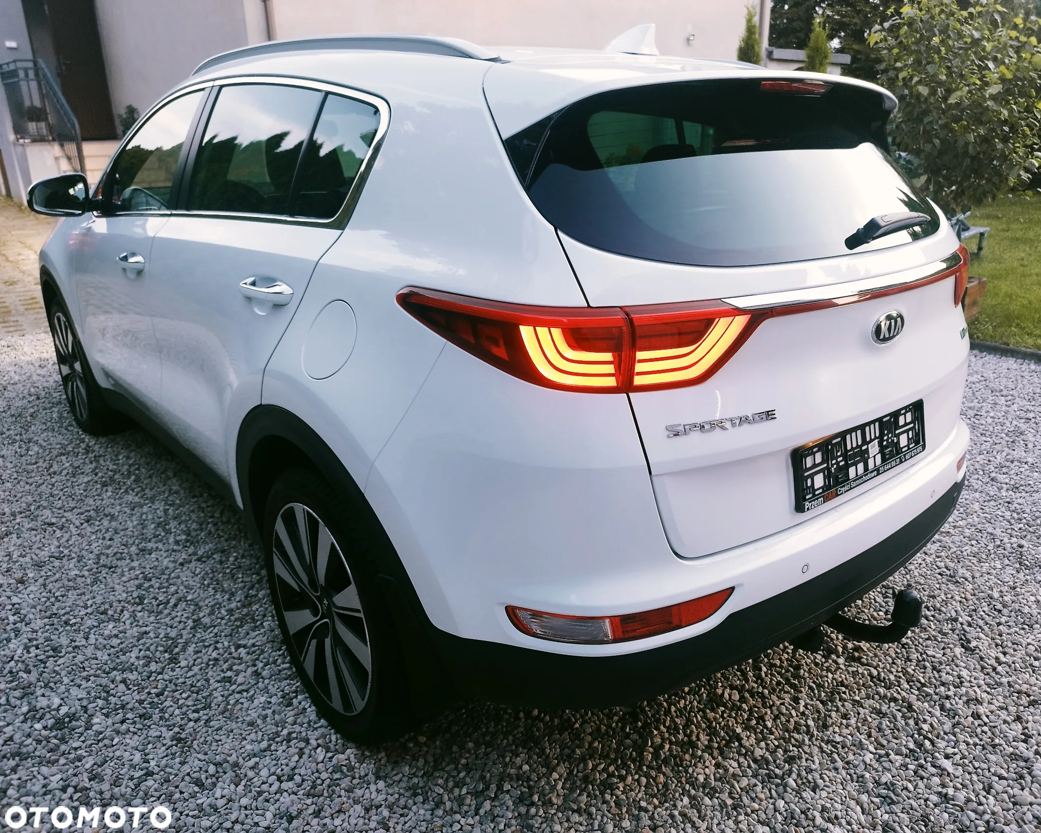Kia Sportage 1.7 CRDI 2WD Dream-Team Edition - 4