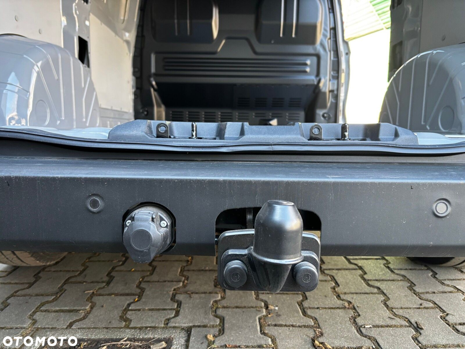 Volkswagen Transporter 2.0 TDI 150 KM 8-b automat. L1 - 10