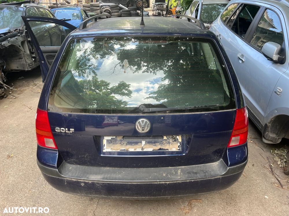 Dezmembrez VW Volkswagen Golf 4 break albastru 1,4 benzina BCA 2003 - 3