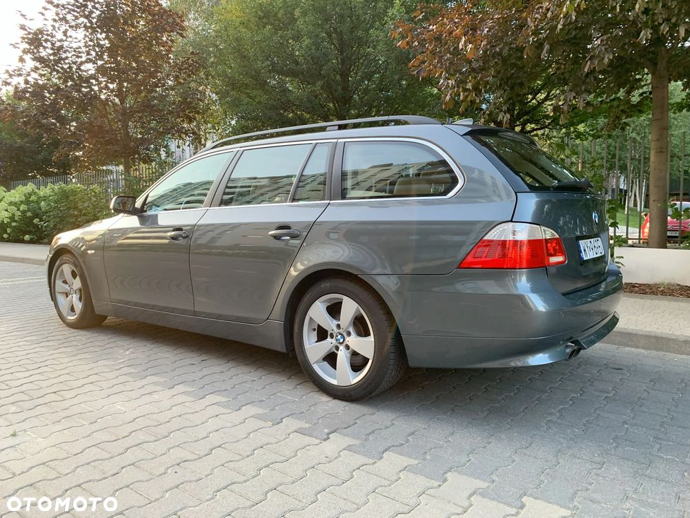 BMW Seria 5 530xi Touring - 8