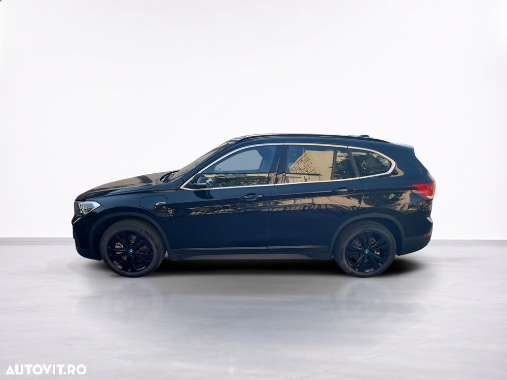 BMW X1 xDrive25e AT PHEV - 3