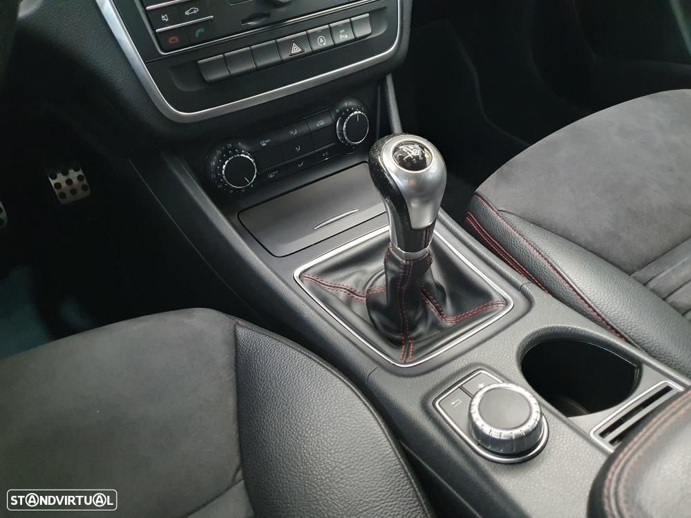 Mercedes-Benz CLA 200 d AMG Line - 14