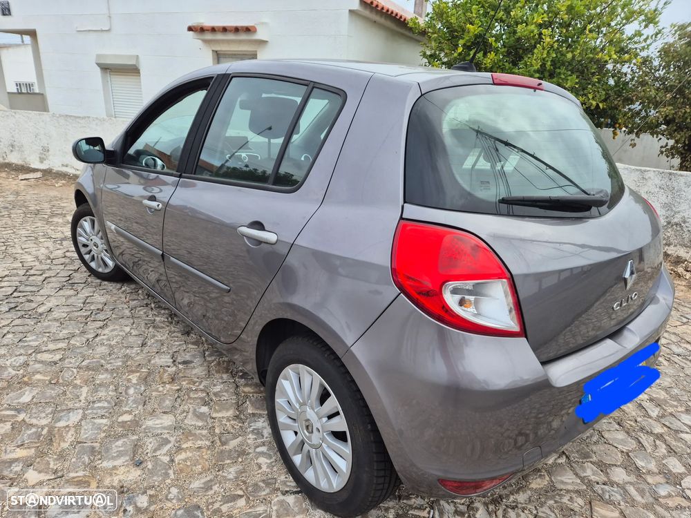 Renault Clio 1.2 16V Confort - 6