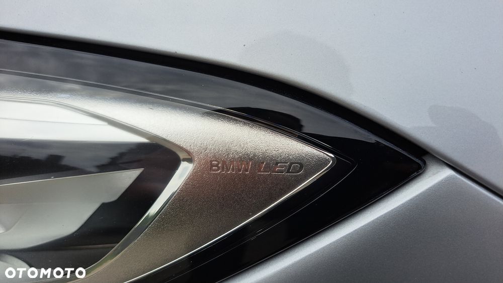 BMW Seria 3 318d MHEV - 30