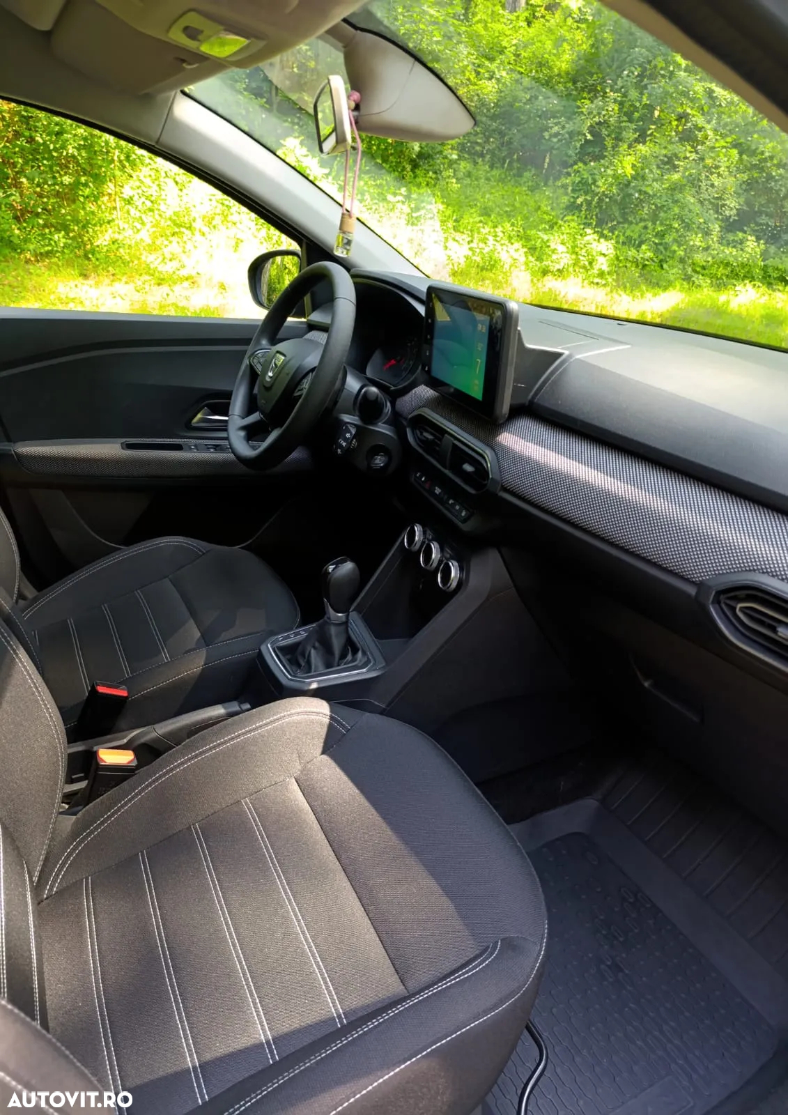 Dacia Logan TCe 90 CVT Comfort - 8