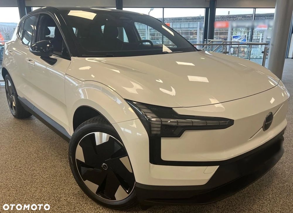 Volvo EX30 Single Motor Extended Range RWD Plus - 4