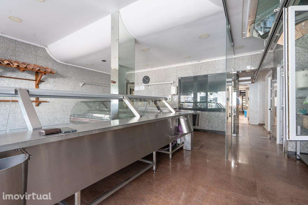 Loja Moderna em Lousã - Arrendamento - Grande imagem: 3/53