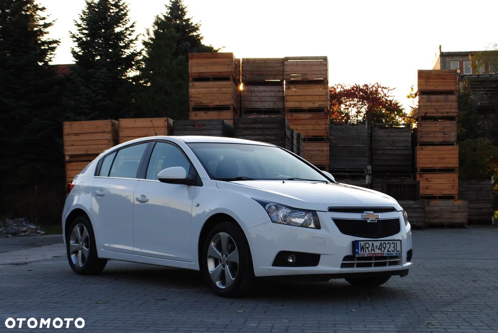 Chevrolet Cruze 1.8 LTZ - 9
