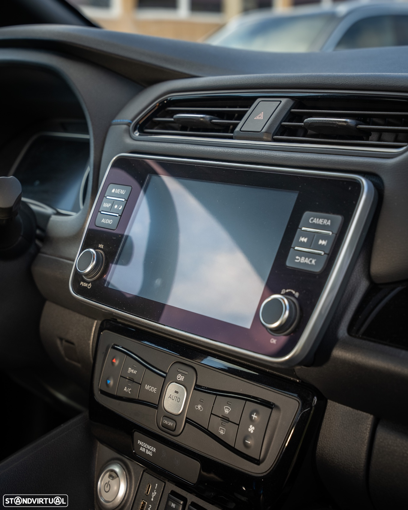 Nissan Leaf N-Connecta - 25