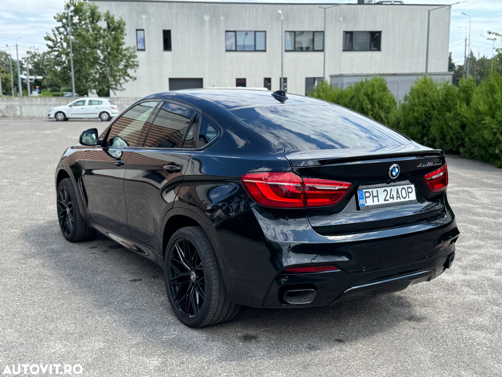 BMW X6 M M50d - 11