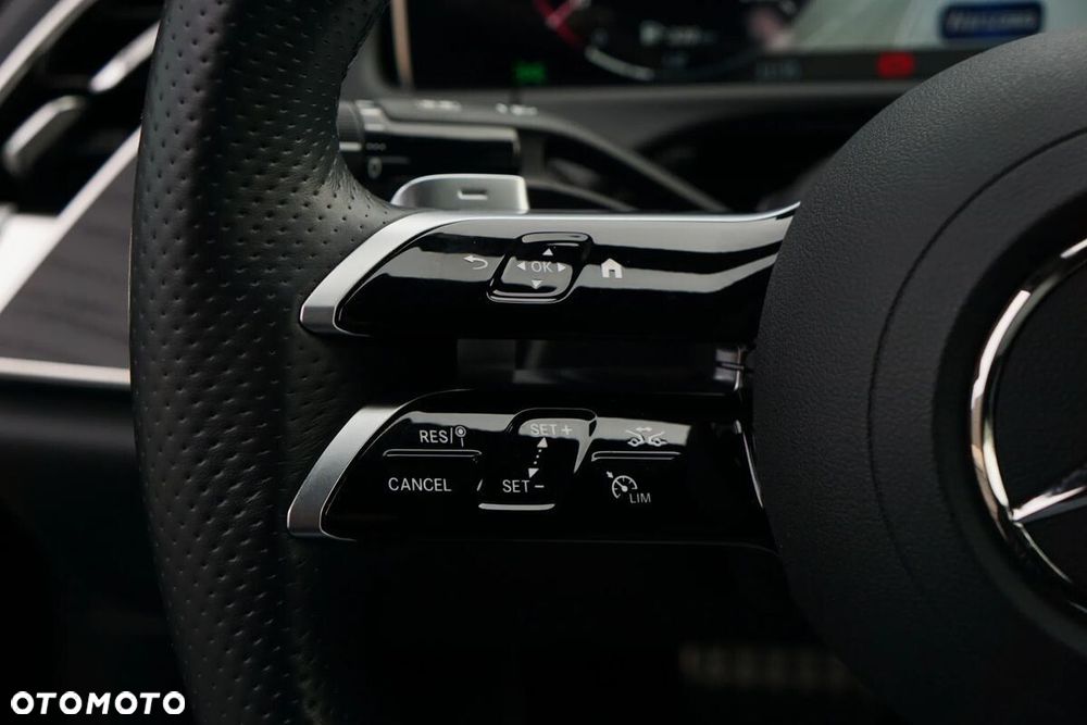 Mercedes-Benz Klasa E 220 d 4-Matic Exclusive - 23