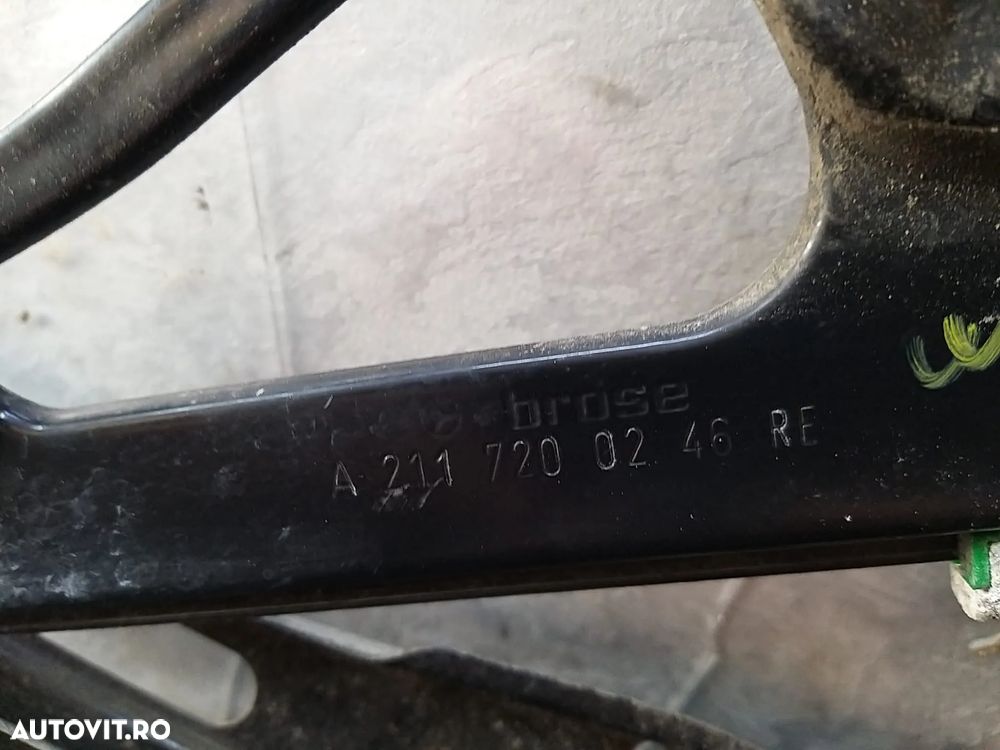 Macara usa dreapta fata mercedes e class w211 a2117300246 - 2