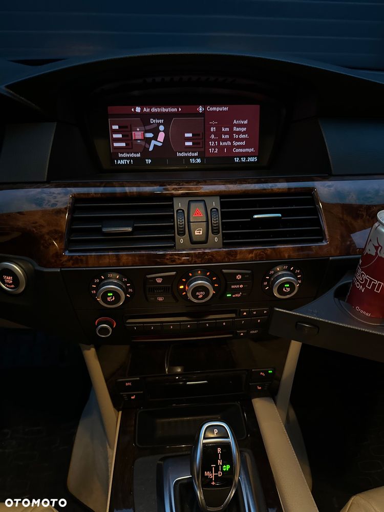 BMW Seria 5 535d Sport-Aut - 33