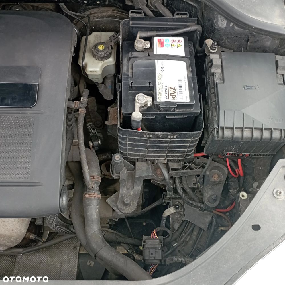 Volkswagen Golf V 1.4 Comfortline - 28