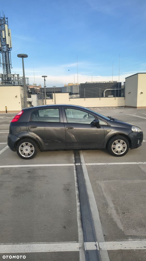 Fiat Grande Punto - 5