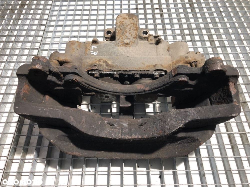 ZACISK LEWY PRZÓD  VOLVO FH II 2012 - 2022 500 368 kW [500 KM] 10x4/6 2017 68324882 - 4