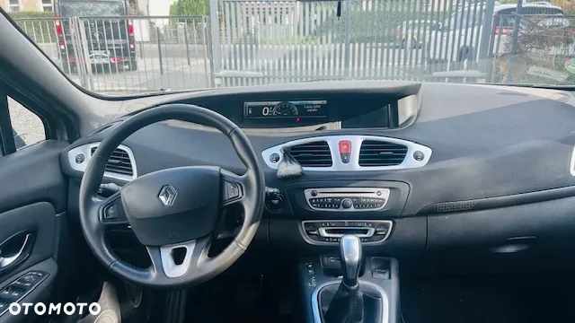 Renault Grand Scenic ver-gr-2-0-16v-privilege-cvt - 5