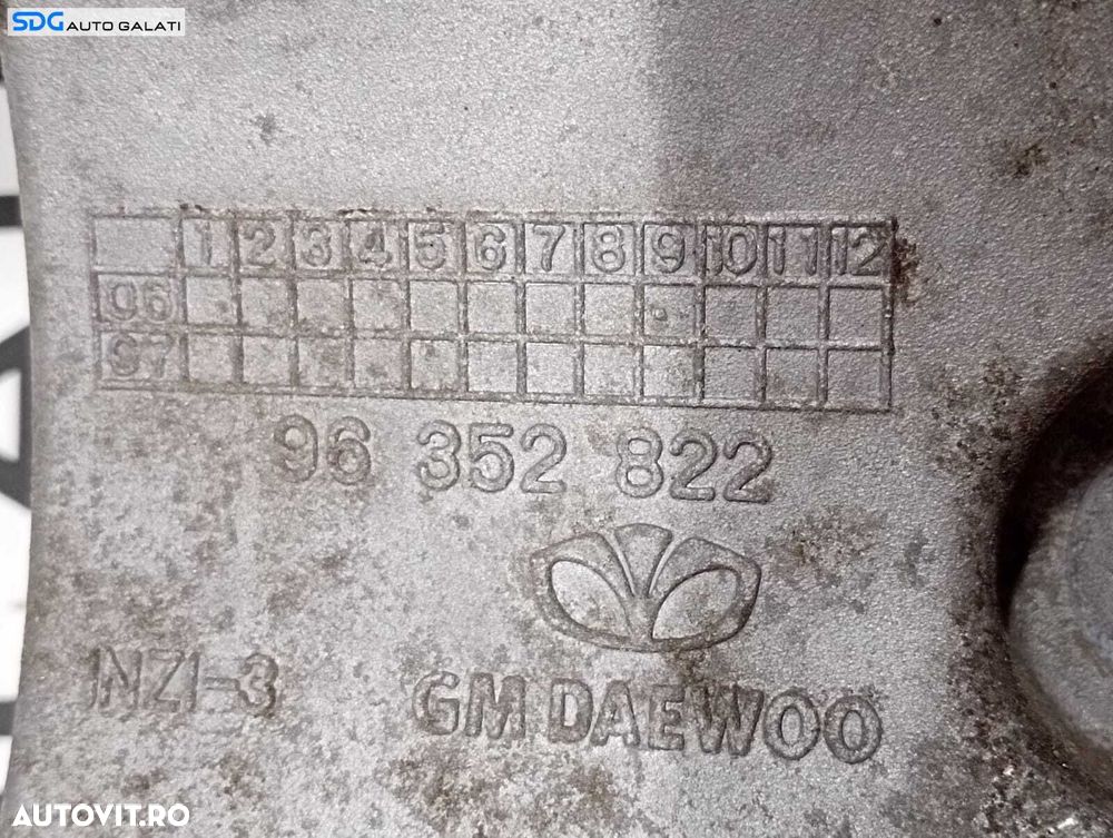 Suport Accesorii Pompa Servodirectie Servo Directie Compresor AC Clima cu Rola Role Intinzatoare Chevrolet Aveo T250 1.4 B 2005 - 2011 Cod 96352822 [M6663] - 2