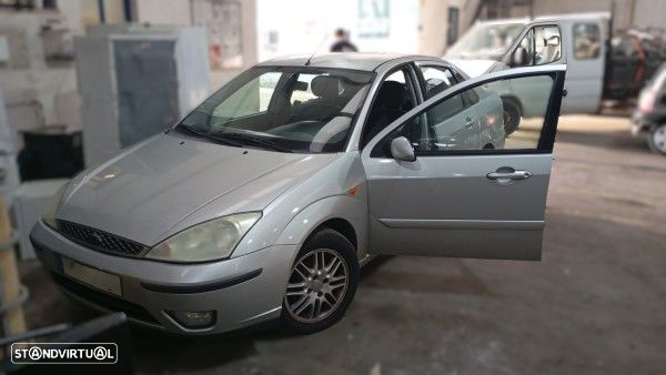 Para Peças Ford Focus Três Volumes (Dfw) - 1