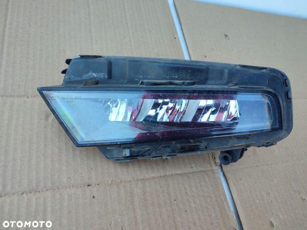 Lampa lewy przód DRL SEAT LEON III LIFT EUROPA 575941699A - 1