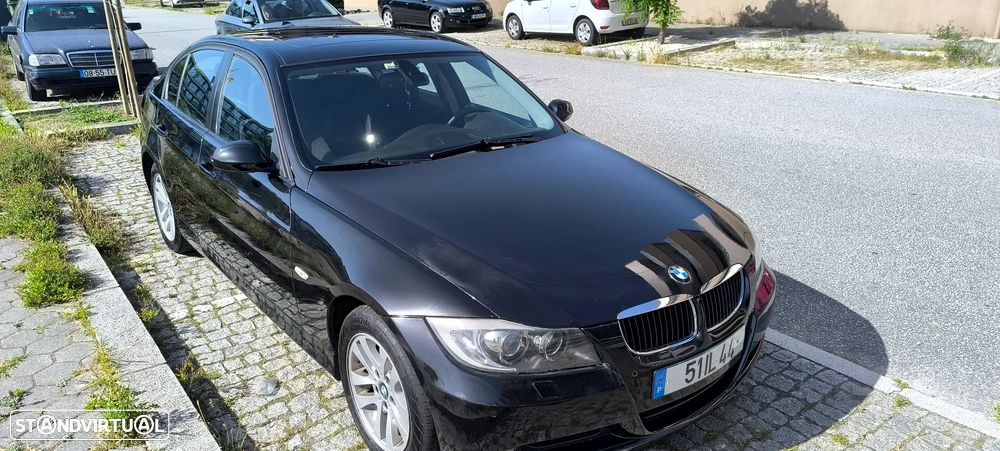 BMW 320 d Dynamic - 13