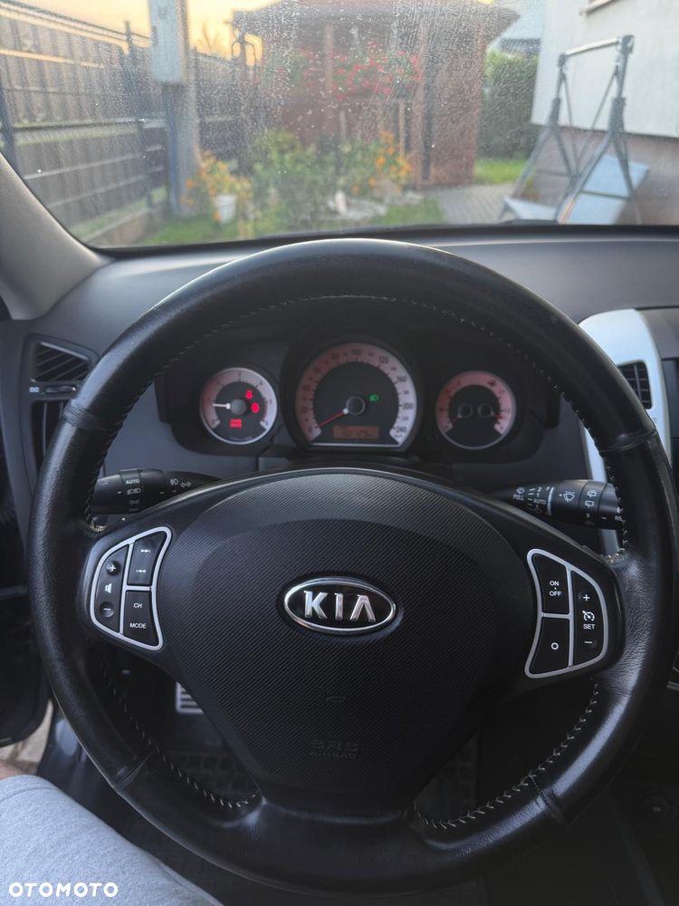 Kia Ceed 1.6 Crdi M - 14