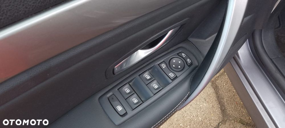 Renault Laguna dCi 110 FAP EDC Bose Edition - 11