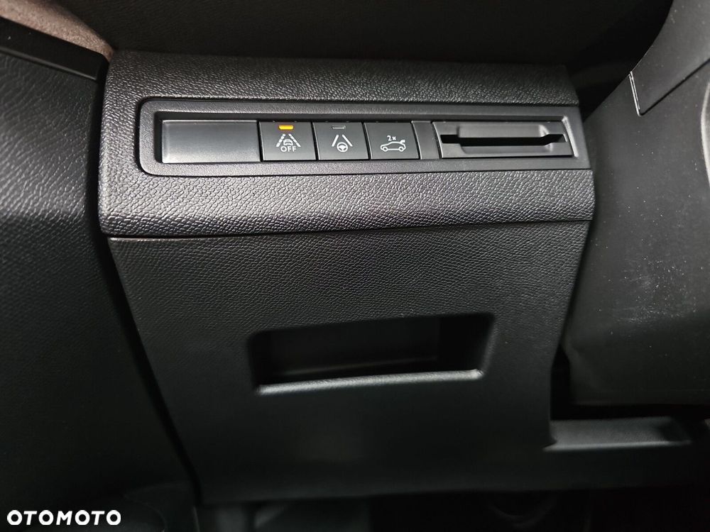 Peugeot 5008 1.5 BlueHDi GT S&S EAT8 - 32