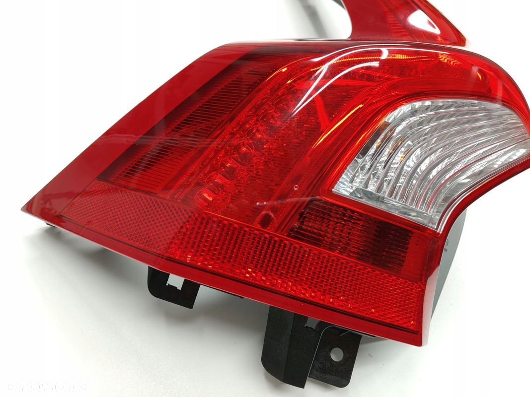 LAMPA LEWY TYŁ VOLVO V60 31214963 - 4