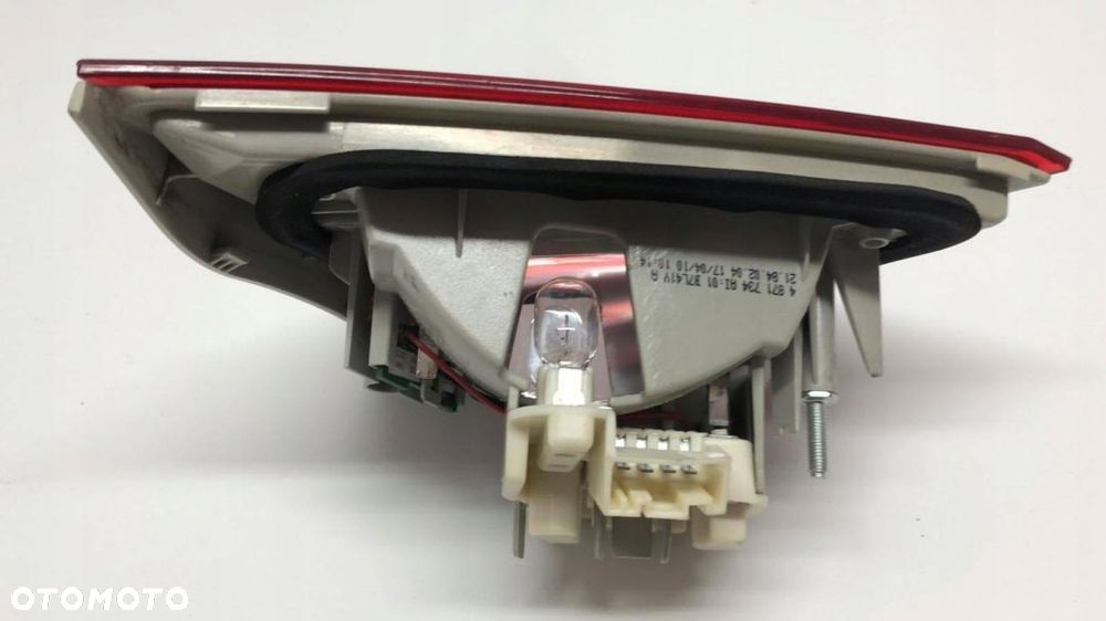 BMW E90 SEDAN LIFT LAMPA PRAWY TYŁ W KLAPĘ - 2