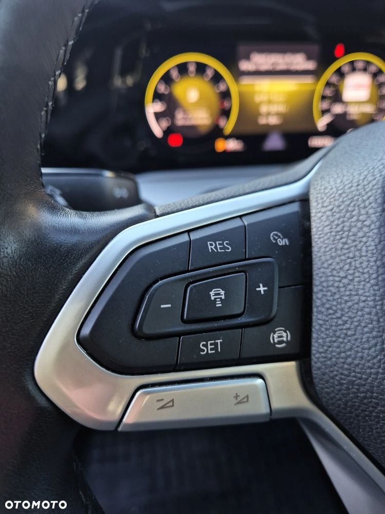 Volkswagen Golf 1.5 TSI EVO Life - 15