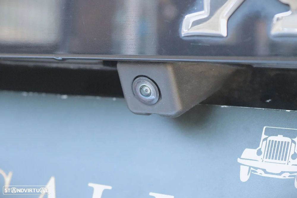 Peugeot e-2008 50 kWh GT - 8