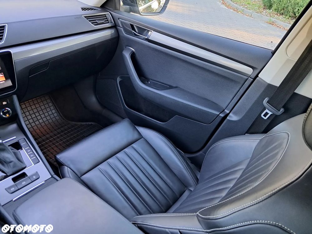 Skoda Superb 2.0 TDI DSG Ambition - 19