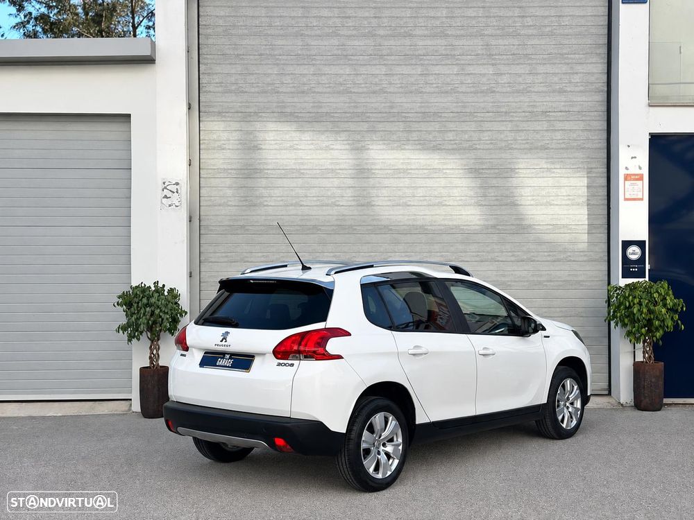 Peugeot 2008 - 8