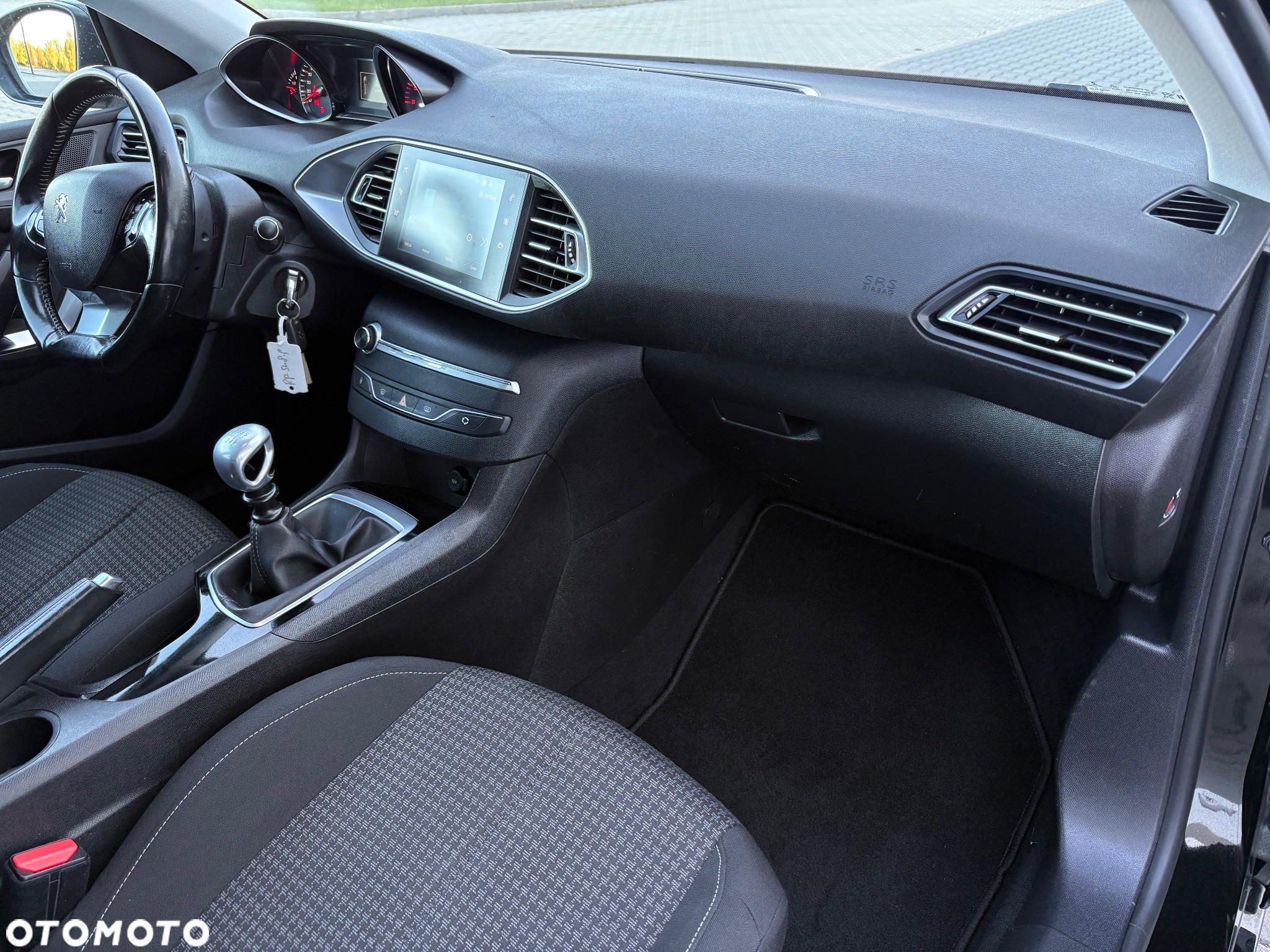 Peugeot 308 1.6 BlueHDi Business Line S&S - 26
