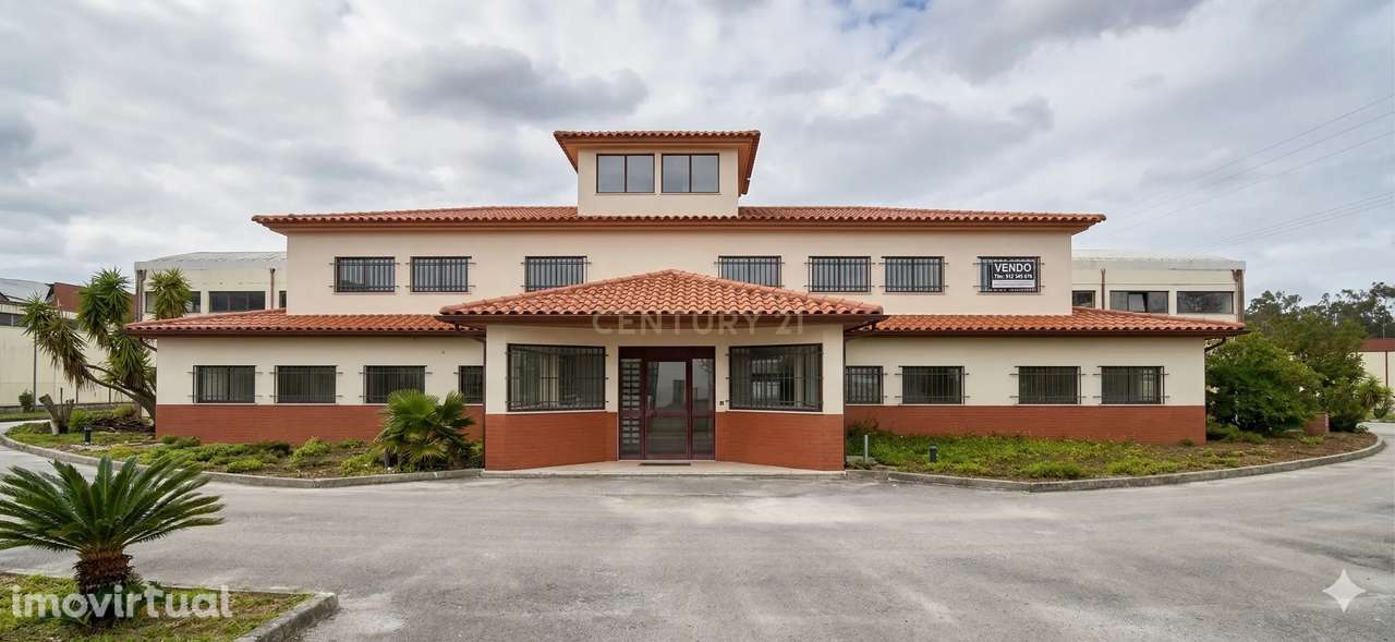 Armazém com zona comercial e escritórios-Zona Industrial Ortigosa (Lei - Grande imagem: 2/58