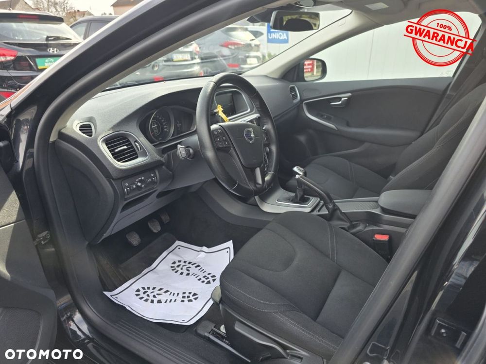 Volvo V40 - 18