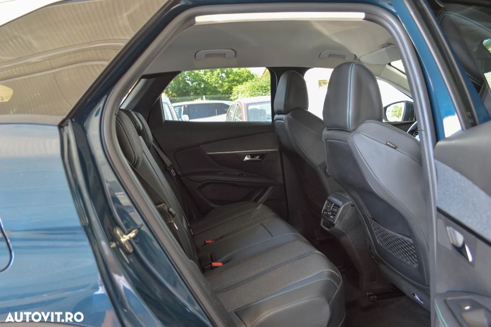 Peugeot 3008 225 e-EAT8 Allure Pack - 32