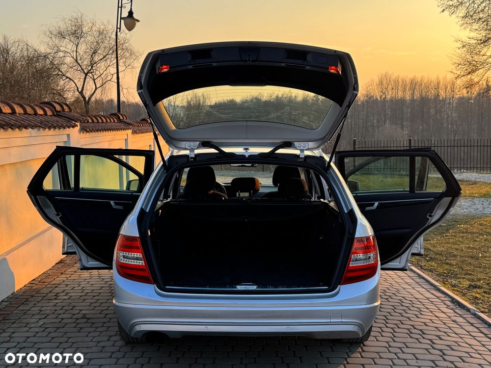 Mercedes-Benz Klasa C - 31