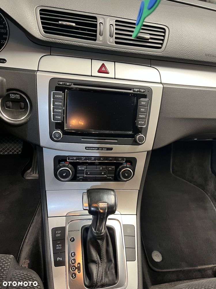 Volkswagen Passat 2.0 TDI 4Mot Highline DSG - 14