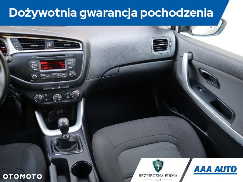 Kia Ceed - 9