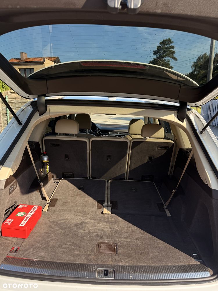 Audi Q7 - 8