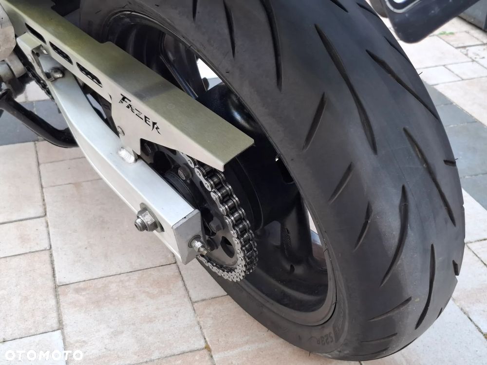 Yamaha FZS - 6
