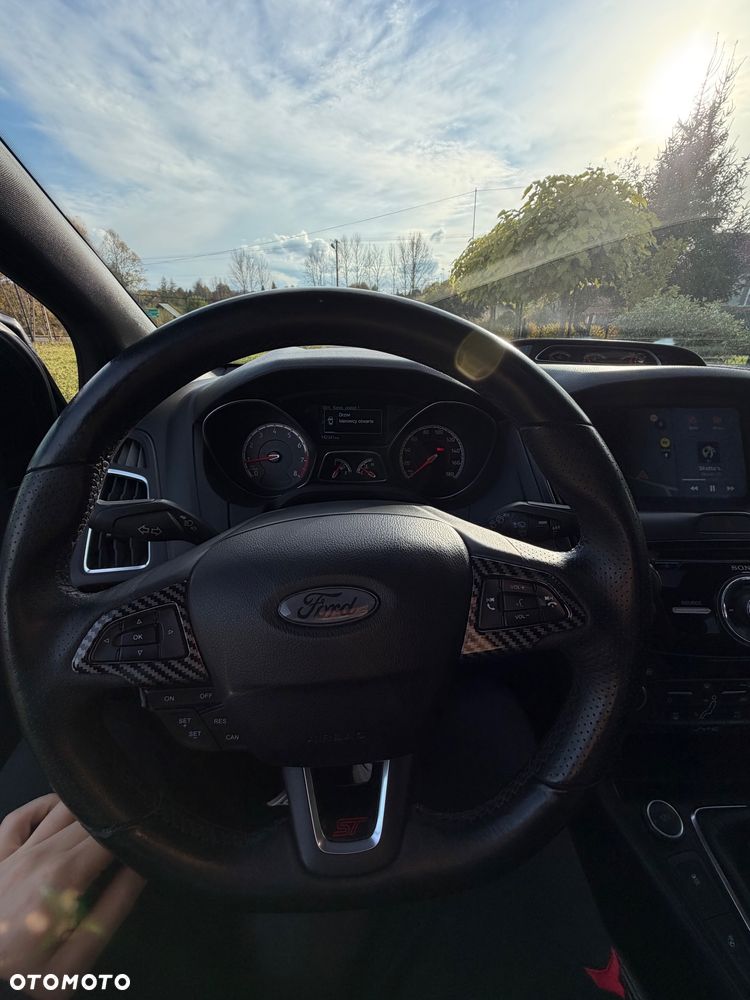 Ford Focus - 15